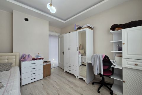 KARİZMA'DAN MENTEŞ'TE LÜKS SİTE İÇİ ARA KAT GENİŞ 4+1