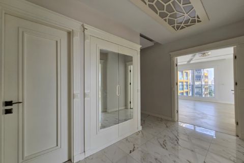 KARİZMA'DAN MENTEŞ'TE LÜKS SİTE İÇİ ARA KAT GENİŞ 4+1