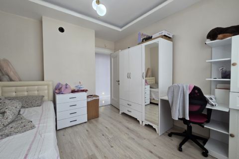 KARİZMA'DAN MENTEŞ'TE LÜKS SİTE İÇİ ARA KAT GENİŞ 4+1