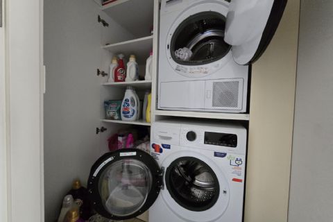 KARİZMA'DAN MENTEŞ'TE LÜKS SİTE İÇİ ARA KAT GENİŞ 4+1