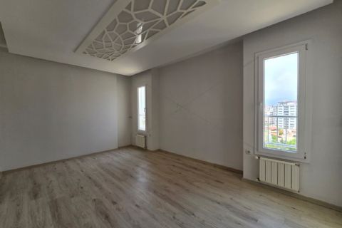 KARİZMA'DAN MENTEŞ'TE LÜKS SİTE İÇİ ARA KAT GENİŞ 4+1