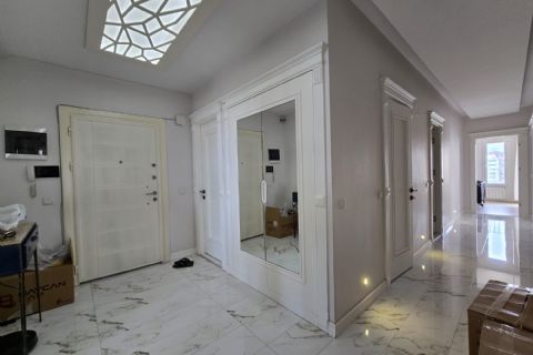 KARİZMA'DAN MENTEŞ'TE LÜKS SİTE İÇİ ARA KAT GENİŞ 4+1