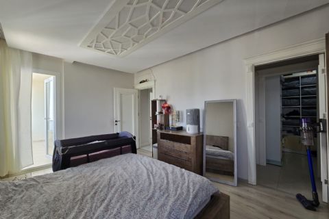 KARİZMA'DAN MENTEŞ'TE LÜKS SİTE İÇİ ARA KAT GENİŞ 4+1