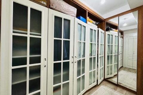 KARİZMA'DAN MERKEZ DE HAVUZLU ULTRA LÜX 4+1