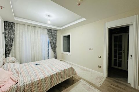 KARİZMA'DAN MERKEZ DE HAVUZLU ULTRA LÜX 4+1