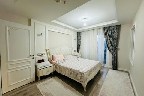 KARİZMA'DAN MERKEZ DE HAVUZLU ULTRA LÜX 4+1