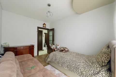 KARİZMA'DAN MERKEZ MH  CAM BALKONLU TEMİZ 3+1 DAİRE