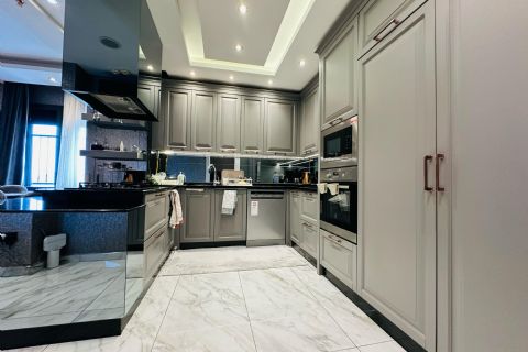 KARİZMA'DAN MERKEZ MH DE EŞYALI ÖZEL PROJE ÇİFT DAİRE 6+2