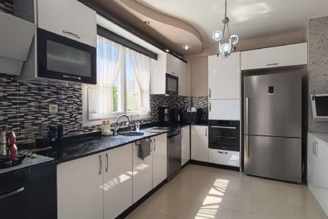 KARİZMA'DAN MERKEZ MH DE GENİŞ BAĞIMSIZ KISMİ EŞYALI 2+1