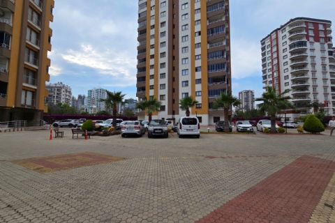 KARİZMA'DAN MERKEZ MH DE GÜVENLİKLİ HAVUZLU TEMİZ 3+1