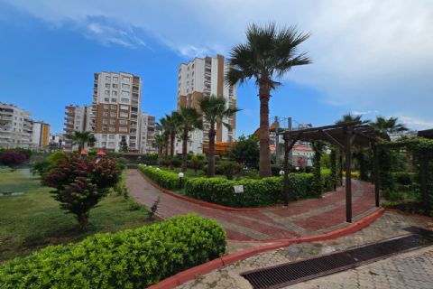 KARİZMA'DAN MERKEZ MH DE GÜVENLİKLİ HAVUZLU TEMİZ 3+1