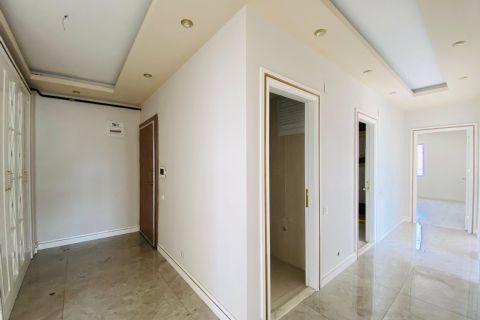 KARİZMA'DAN MERKEZ MH DE HAVUZLU GENİŞ 4+1 DAİRE
