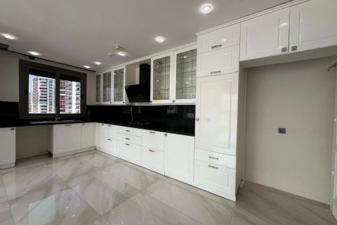 KARİZMA'DAN MERKEZ MH DE HAVUZLU LÜKS 5+1 DAİRE