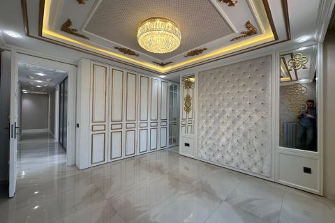 KARİZMA'DAN MERKEZ MH DE HAVUZLU LÜKS 5+1 DAİRE