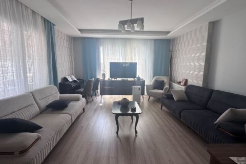 KARİZMA'DAN MERKEZİ KONUMDA CEPHELERİ AÇIK BAĞIMSIZ MUTFAKLI GENİŞ 3+1