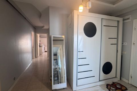 KARİZMA'DAN MERKEZİ KONUMDA CEPHELERİ AÇIK BAĞIMSIZ MUTFAKLI GENİŞ 3+1