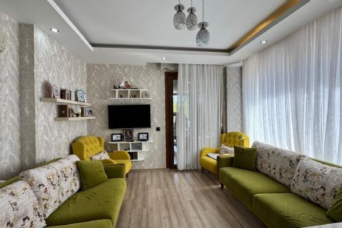 KARİZMA'DAN Merkezi Konumda, Havuzlu ve Teraslı 3+1