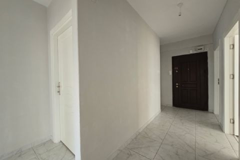 KARİZMA'DAN MERKEZİ KONUMDA SAHİLE YÜRÜME MESAFESİ GENİŞ 3+1