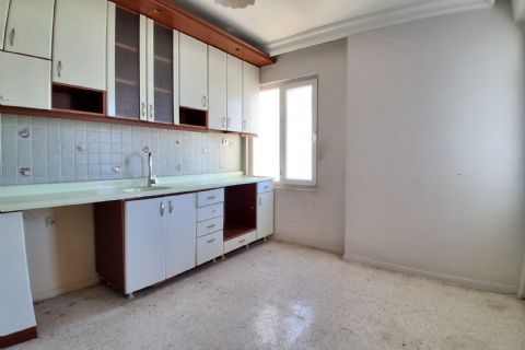 KARİZMA'DAN MERKEZİ KONUMDA SİTE İÇERİSİNDE GENİŞ 3+1 DAİRE