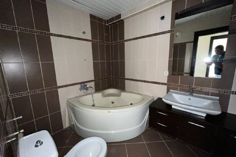KARİZMA'DAN MERKEZİ LOKASYONDA GENİŞ 3+1 DAİRE