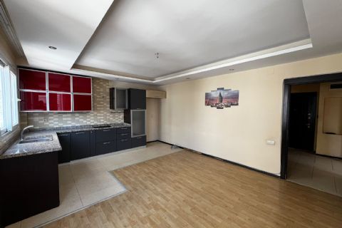 KARİZMA'DAN MERKEZİ LOKASYONDA GENİŞ 3+1 DAİRE