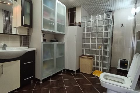 KARİZMA'DAN MERKEZİ LOKASYONDA VE DOĞA MANZARALI ÖNÜ AÇIK FULL EŞYALI 3+1