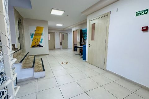 KARİZMA'DAN MERSİNİN MERKEZİNDE KİRACILI OKUL
