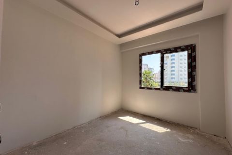 KARİZMA'DAN MEZİTLİ MERKEZ'DE SIFIR HAVUZLU LÜKS 2+1