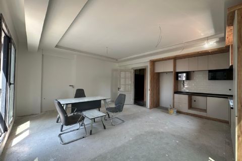 KARİZMA'DAN MEZİTLİ MERKEZ'DE SIFIR HAVUZLU LÜKS 2+1