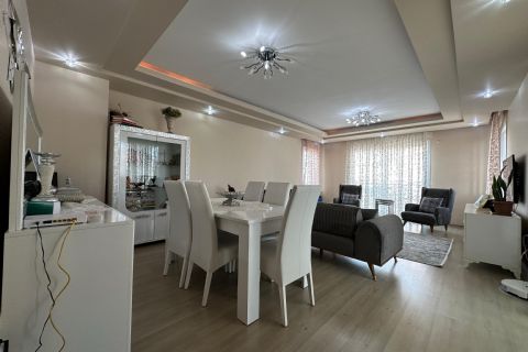 KARİZMA'DAN MEZİTLİ'DE GÜVENLİKLİ HAVUZLU SİTE İÇİNDE ARA KAT GENİŞ 3+1