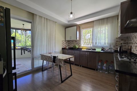 KARİZMA'DAN MEZİTLİ'DE TAM DONANIMLI SİTEDE BAKIMLI MASRAFSIZ VE NEZİH SİTEDE 2+1