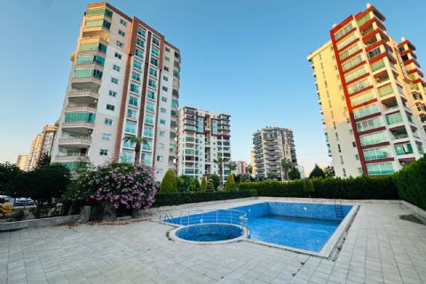KARİZMA'DAN MÜSTAKİL TADINDA HAVUZLU PEYZAJA HAKİM GENİŞ 3+1