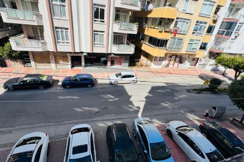 KARİZMA'DAN PİRİREİS'TE  TEMİZ 3+1 DAİRE 