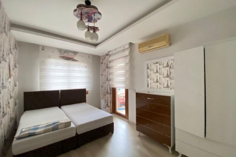 KARİZMA'DAN SAHİLE YAKIN HER KAT TEK DAİRE DOĞALGAZLI 4+1