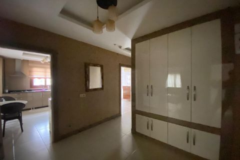 KARİZMA'DAN SAHİLE YAKIN HER KAT TEK DAİRE DOĞALGAZLI 4+1