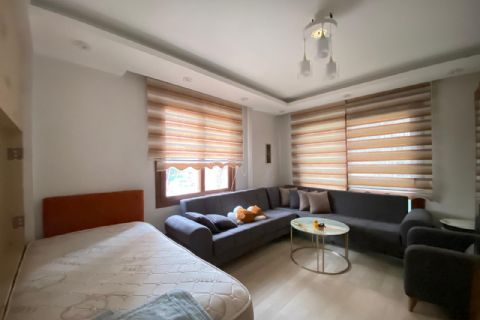 KARİZMA'DAN SAHİLE YAKIN HER KAT TEK DAİRE DOĞALGAZLI 4+1