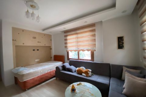 KARİZMA'DAN SAHİLE YAKIN HER KAT TEK DAİRE DOĞALGAZLI 4+1
