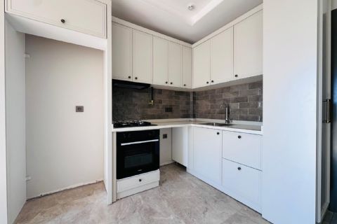 KARİZMA'DAN SIFIR LÜKS YAPIDA SİTE İÇİ KİRALIK 1+1