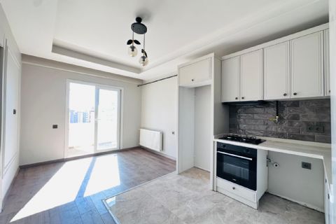 KARİZMA'DAN SIFIR LÜKS YAPIDA SİTE İÇİ KİRALIK 1+1