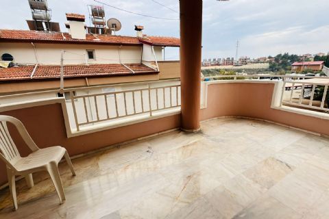 KARİZMA'DAN SİTE İÇERİSİNDE HAVUZLU GENİŞ TERASLI TRİPLEKS VİLLA
