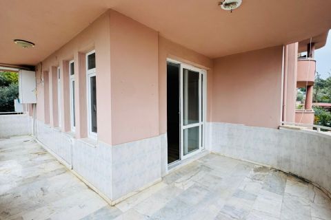 KARİZMA'DAN SİTE İÇERİSİNDE HAVUZLU GENİŞ TERASLI TRİPLEKS VİLLA