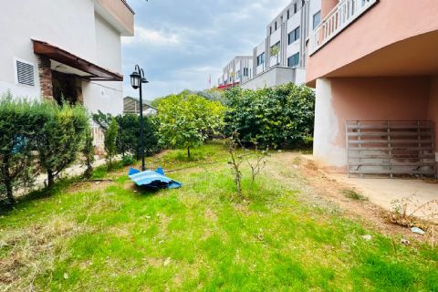 KARİZMA'DAN SİTE İÇERİSİNDE HAVUZLU GENİŞ TERASLI TRİPLEKS VİLLA