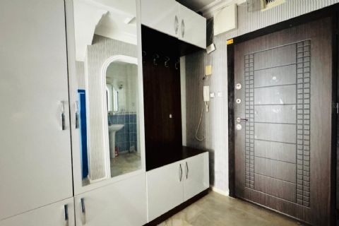 KARİZMA'DAN SİTE İÇERİSİNDE HAVUZLU GENİŞ TERASLI TRİPLEKS VİLLA