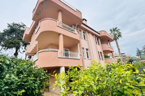 KARİZMA'DAN SİTE İÇERİSİNDE HAVUZLU GENİŞ TERASLI TRİPLEKS VİLLA