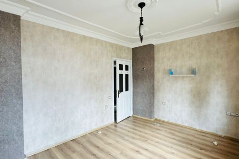 KARİZMA'DAN SİTE İÇERİSİNDE HAVUZLU GENİŞ TERASLI TRİPLEKS VİLLA