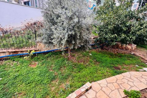 KARİZMA'DAN SİTE İÇERİSİNDE HAVUZLU GENİŞ TERASLI TRİPLEKS VİLLA