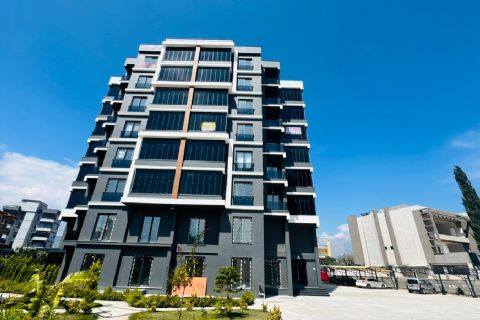 KARİZMA'DAN SİTE İÇERİSİNDE YERDEN ISITMALI HAVUZLU 2+1