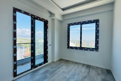 KARİZMA'DAN SİTE İÇERİSİNDE YERDEN ISITMALI HAVUZLU 2+1