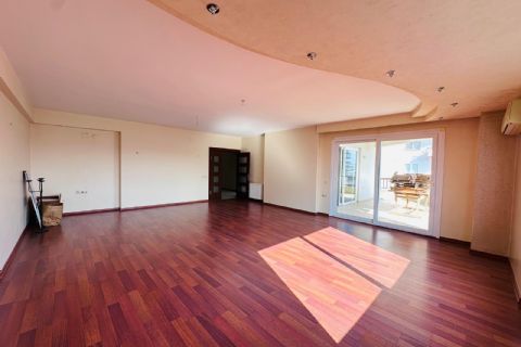 KARİZMA'DAN SİTE İÇİ DENİZ MANZARALI GENİŞ OTURUM HAVUZLU 4+1