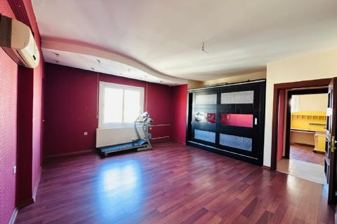 KARİZMA'DAN SİTE İÇİ DENİZ MANZARALI GENİŞ OTURUM HAVUZLU 4+1